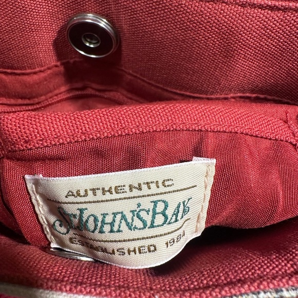 StjohnsBay Stylish Red and Beige Tote Bag - Picture 3 of 5